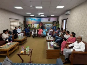 Rebel TMC MPs led by Kakoli Ghosh Dastidar announce merger with Nationalist Citizens Party and support for NDA, creating a major challenge for Mamata Banerjee.