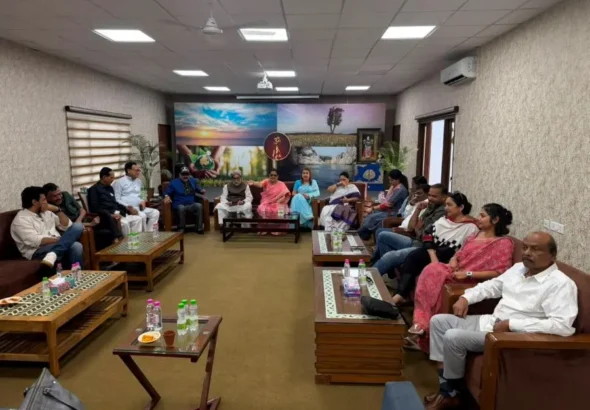 Rebel TMC MPs led by Kakoli Ghosh Dastidar announce merger with Nationalist Citizens Party and support for NDA, creating a major challenge for Mamata Banerjee.